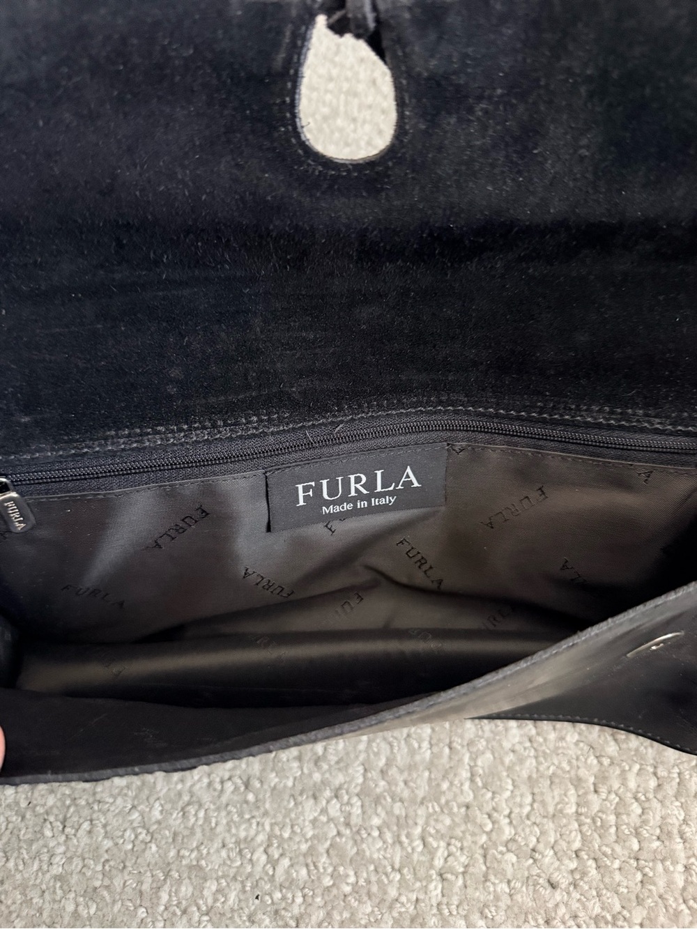 Furla Black Leather Knot-Detail Shoulder Bag - Picture 4 of 7